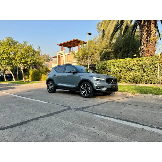 Volvo Xc40 T5 R-design Plus