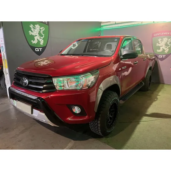 Toyota Hilux Dx 2.4