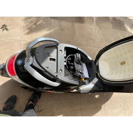 Moto Eléctrica  Sunra Grace Con Solo 1.600 Km Muy Bien Estad