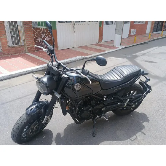Benelli Leoncino 500 2023
