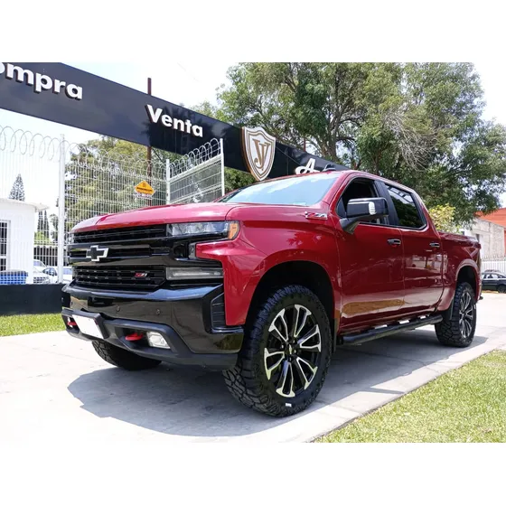 Chevrolet Cheyenne 5.3 Trail Boss V8 4x4