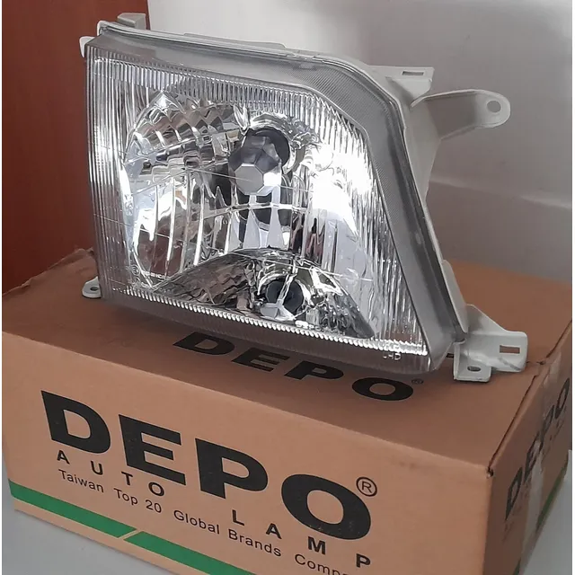 Faro Toyota Meru (punta Diamante) Izquierdo Depo