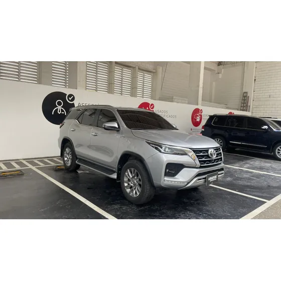 Toyota Fortuner 4.o Gasolina Srv