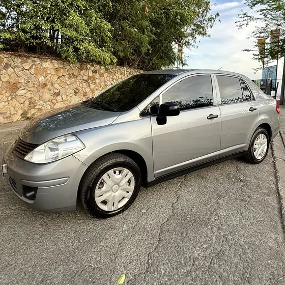 Nissan Tiida Sd 2012 1.8 Miio