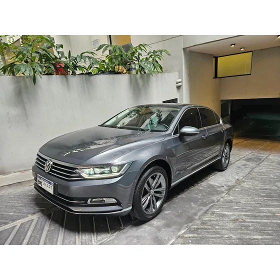 Volkswagen Passat 2.0 Tsi Highline 220cv