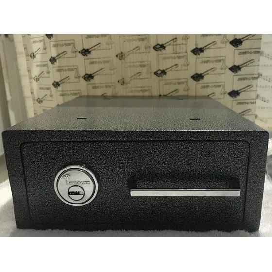 Caja Fuerte Mul-t-lock Con Llaves Totalmente Nueva