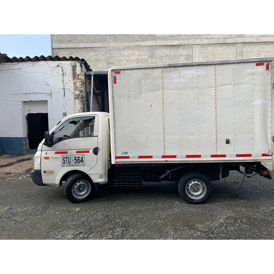 Vendo Hyundai H100 Porter, Modelo 2012 En Muy Buen Estado