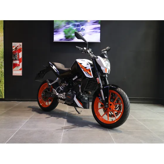 Ktm Duke 200 Bs4 Impecable Lista Para Transferir Poco Uso
