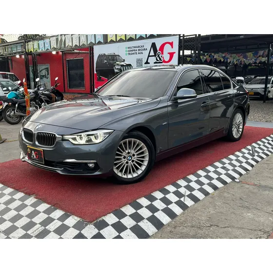 Bmw 320i Luxury 2.0 At