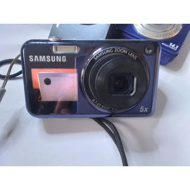 Samsung Pl120 Compacta Color Negro 2 Pantallas Con Detalles