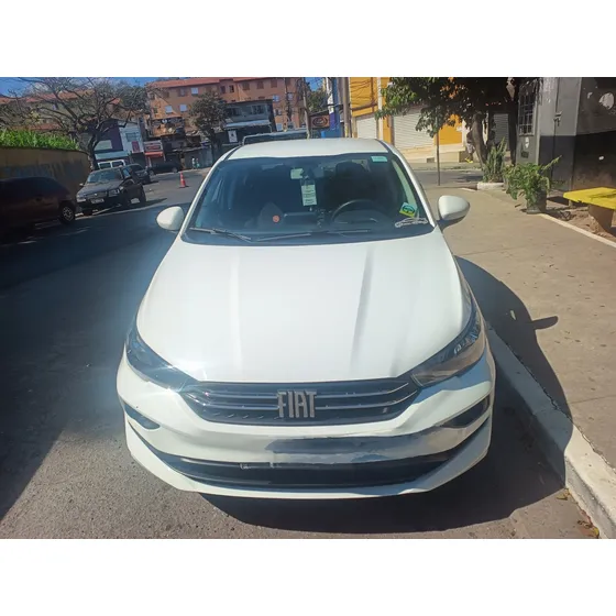 Fiat Cronos 1.3 Drive Flex 4p