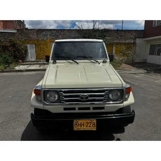 Toyota Land Cruiser 4.5 Fzj75 Macho