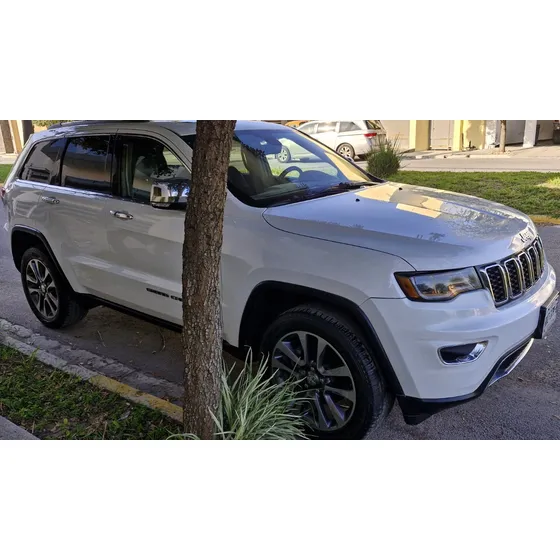 Jeep Grand Cherokee 3.7 Limited Lujo 3.6 4x2 At