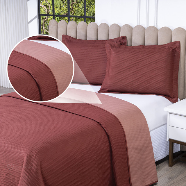 Kit Colcha Cobre Leito Casal Queen 3 Pçs Dupla Face 200 Fios Kit Colcha Cobre Leito Casal Queen 3 Pçs Dupla Face 200 Fios