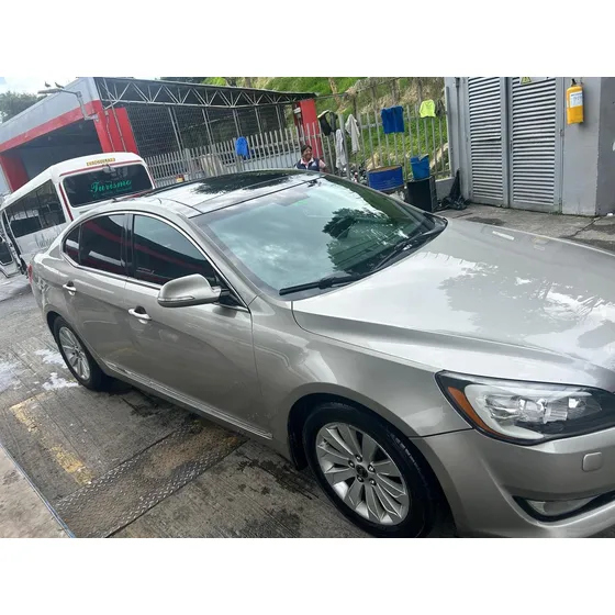 Kia Cadenza V6