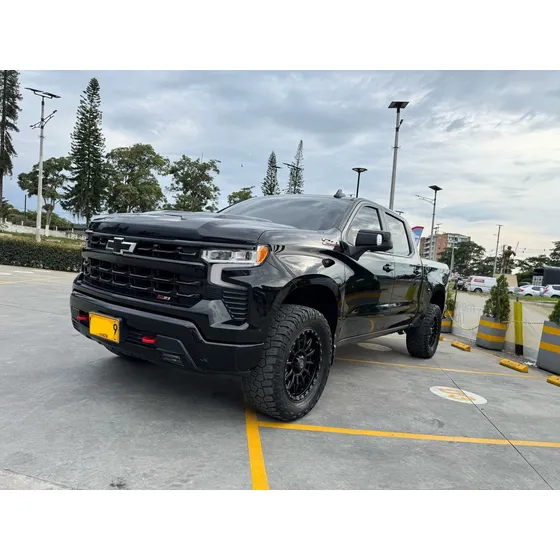 Chevrolet Silverado 5.3 Z71 4x4 At