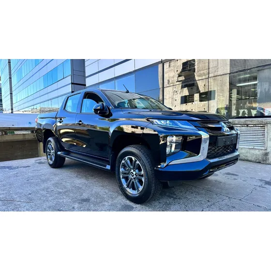 Mitsubishi L200 2.4 Di-d High Power 181cv Cuero