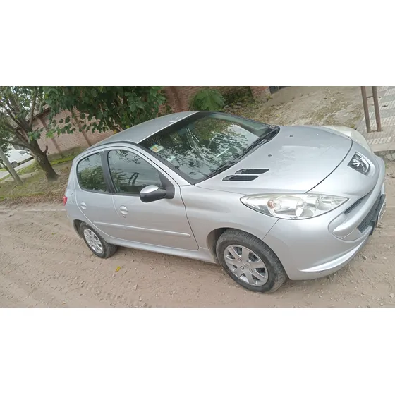 Peugeot 207 1.4 Active 75cv