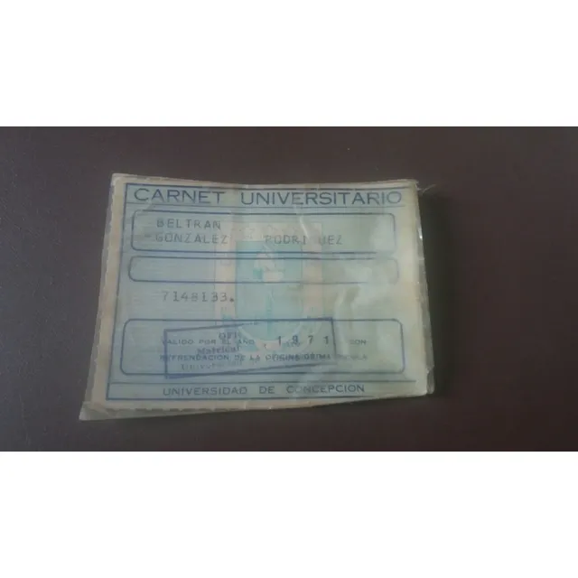 Antiguo Carnet Universitario 1971 (p35