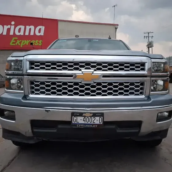 Chevrolet Silverado 2015 5.3 V8 Lt Pickup 2500 Doble Cabina