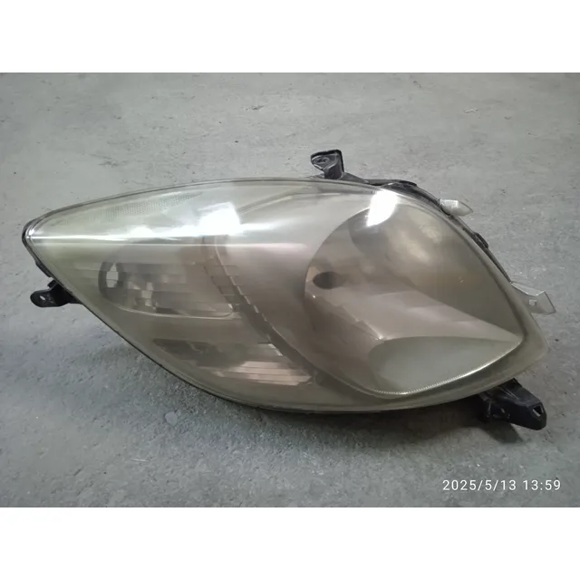 Faro Izquierdo Toyota Yaris 06-08