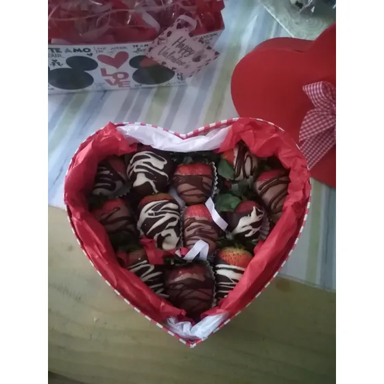 Arreglo De San Valentin Fresas Cubiertas De Chocolate
