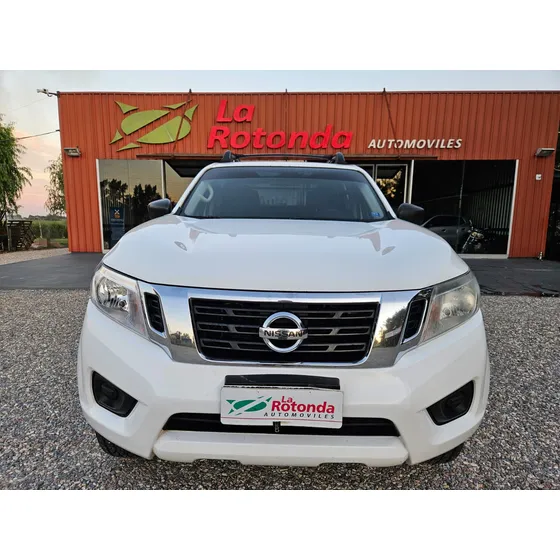 Nissan Np300 Frontier 2.5 Se Doble Cabina
