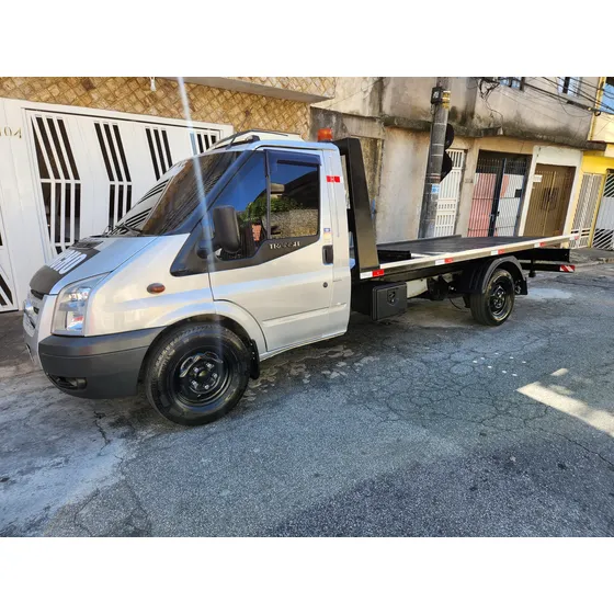 Ford Transit Chasis 2.4 2p