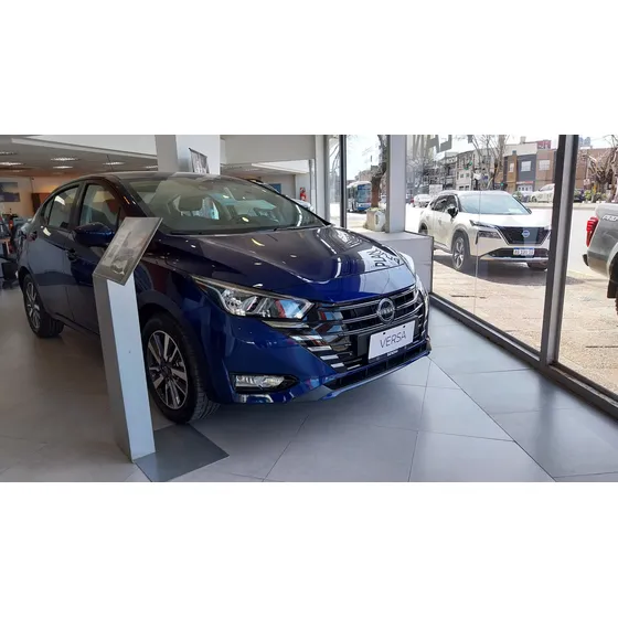 Nissan Versa 1.6 Advance At
