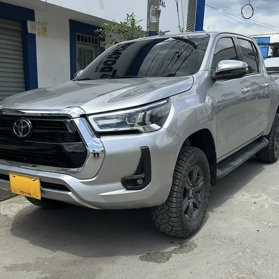 Toyota Hilux 2022 2.4 Diésel 4x4