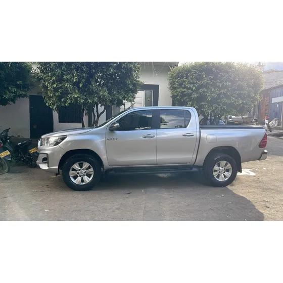 Toyota Hilux 2.4 Diésel 4x4