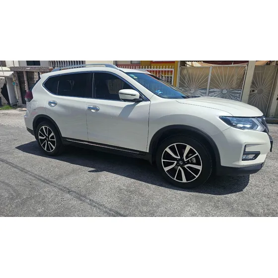 Nissan X-trail 2.5 Exclusive 3 Row Cvt