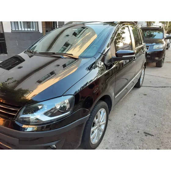Volkswagen Suran 1.6 Highline 101cv Cuero