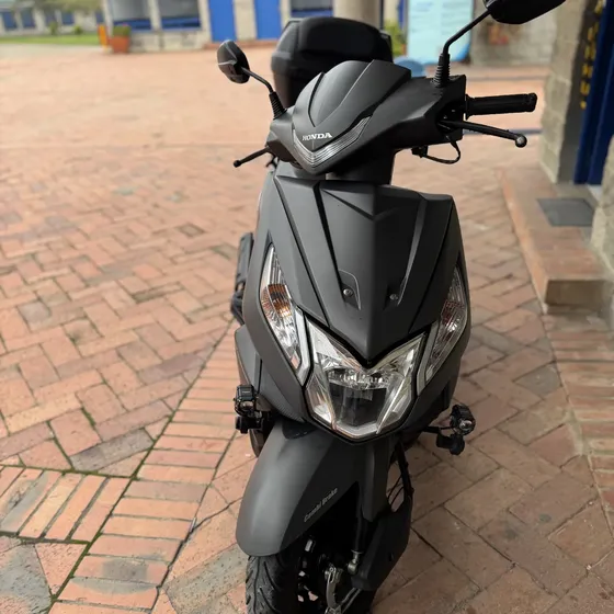 Moto Dio 110 En Perfecto Estado   Papeles Al Día  Kilometraj
