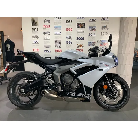 Triumph Daytona 660-nueva 0 Kms