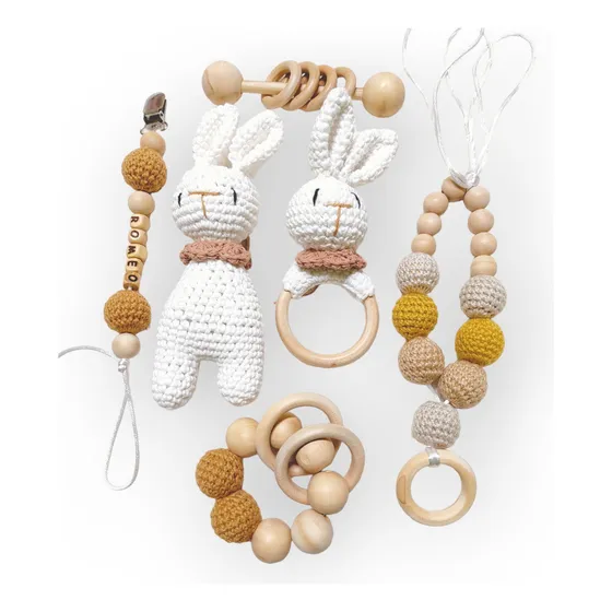 Set De Nacimiento Crochet Pulsera Sonajero Y Porta Chupete 