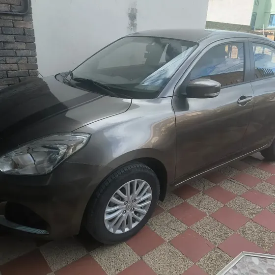 Suzuki Swift 2023 1.2 Dzire