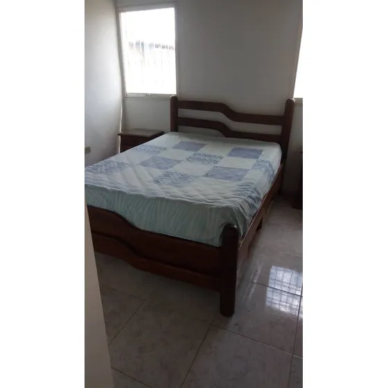 Cama Matrimonial De Madera Rolas De 10 Cm Usada, Con Colchón