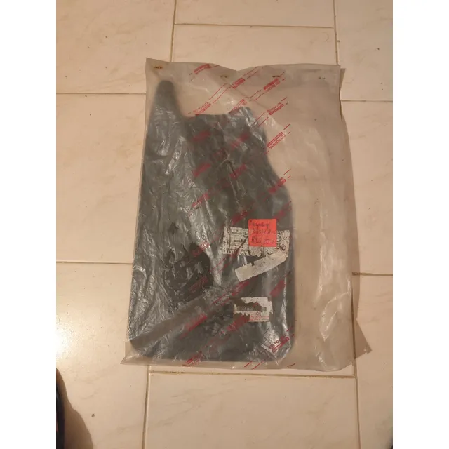 Chapaleta Trasera Izquierda Toyota Hilux 2001