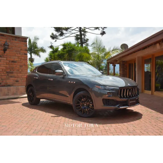 Maserati Levante Granlusso