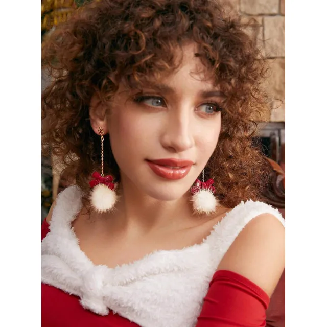 Zarcillos Navideños Con Diseño Elegante. Aesthetic. Navidad