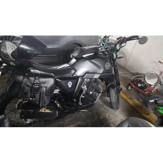 Vento Rocketman 2021, Pintada Color Negro Mate.