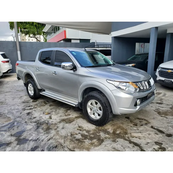 Mitsubishi L200 2016