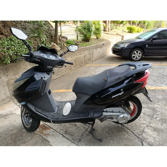 Um Scooter Matrix 150