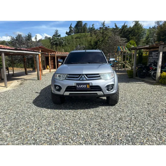 Mitsubishi Nativa Sport 3.0 Gasolina Automático 4x2 Sin Pico Y Placa