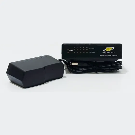Switch Megapower 5 Puertos Con Adaptador (usado)