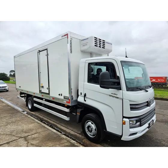 Volkwagen Delivery 11.180 4x2 Baixokm Baú Camara Fria Pavan
