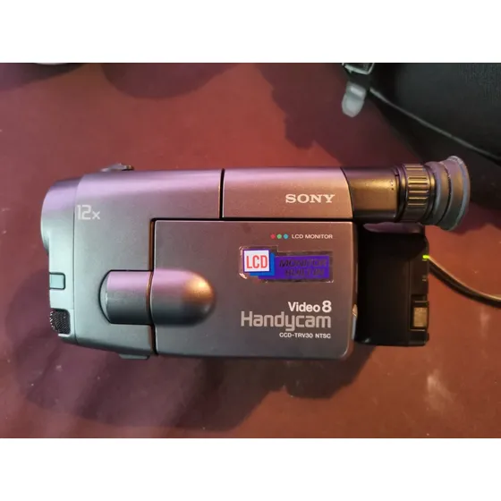 Video Cámara Handycam Vintage Sony Video 8 Para Reparar 