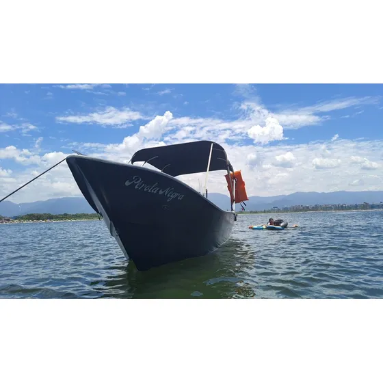 Lancha Fishlf Yachts