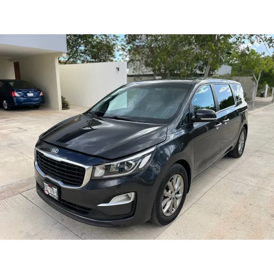 Kia Sedona 3.3 V6 Ex At
